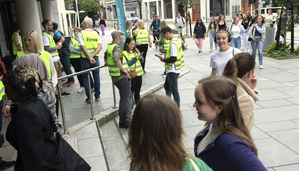 Medlemmer i streik på Bergen katedralskole.